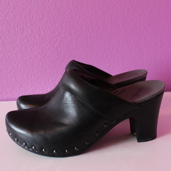 dansko open heel clogs